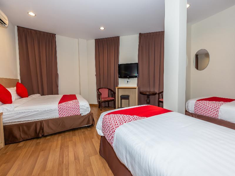 Hotel Oyo 1155 906 Batu Berendam à Malacca Extérieur photo